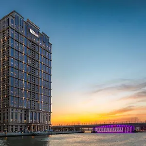 Hilton Al Habtoor Hotel Dubaj
