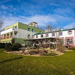 Skolicka Hotel Praga